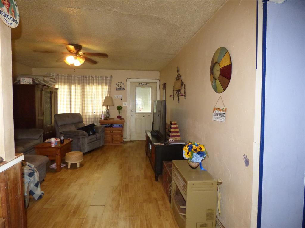 511 W Pecan Street Property Photo 21