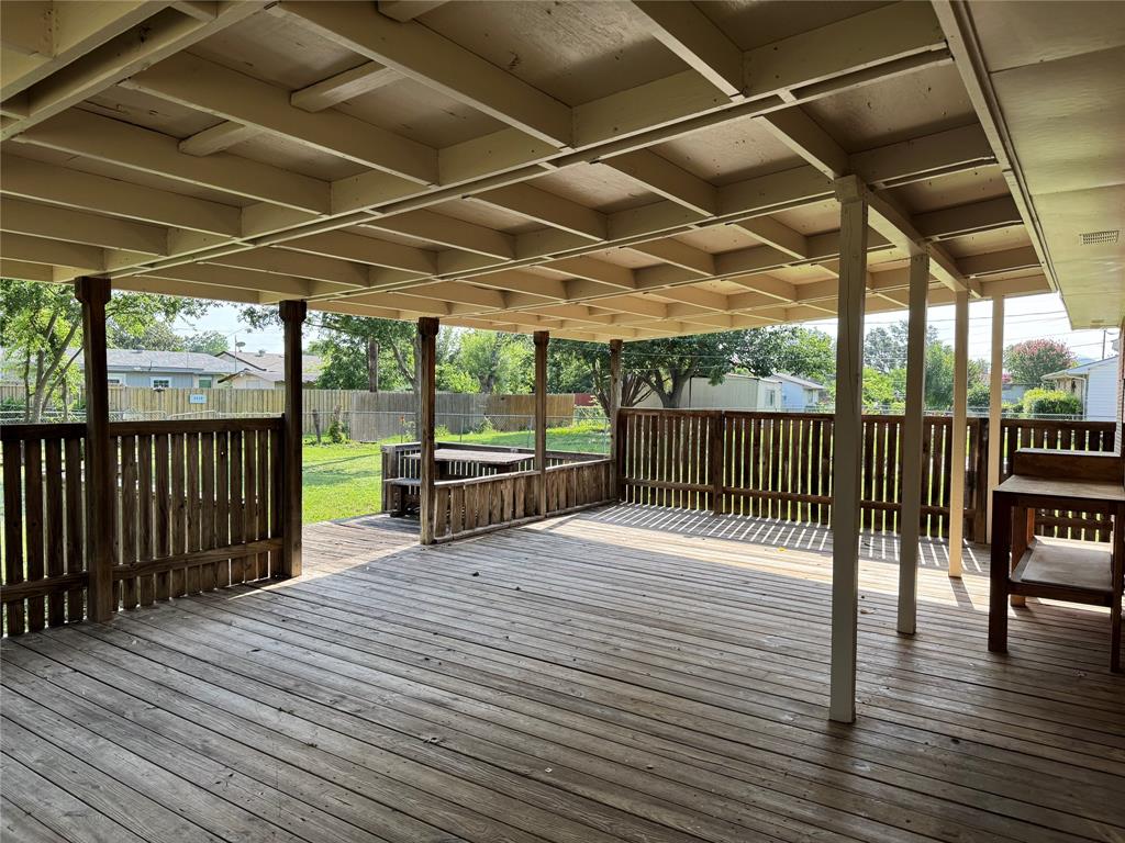 4513 Lawler Road Property Photo 9