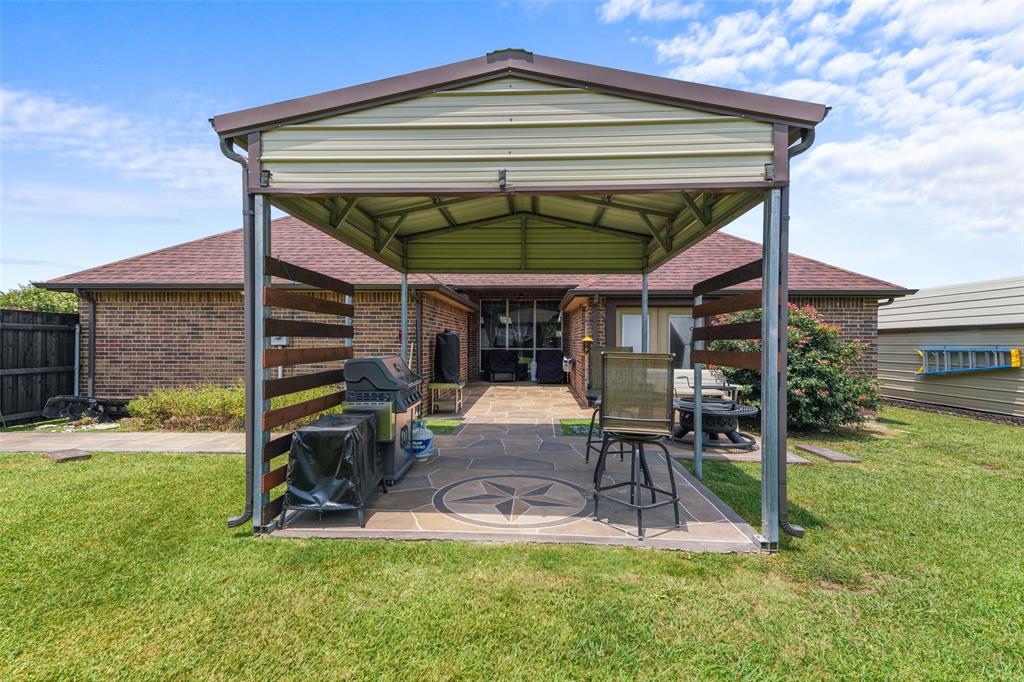 412 Kings Creek Drive Property Photo 26