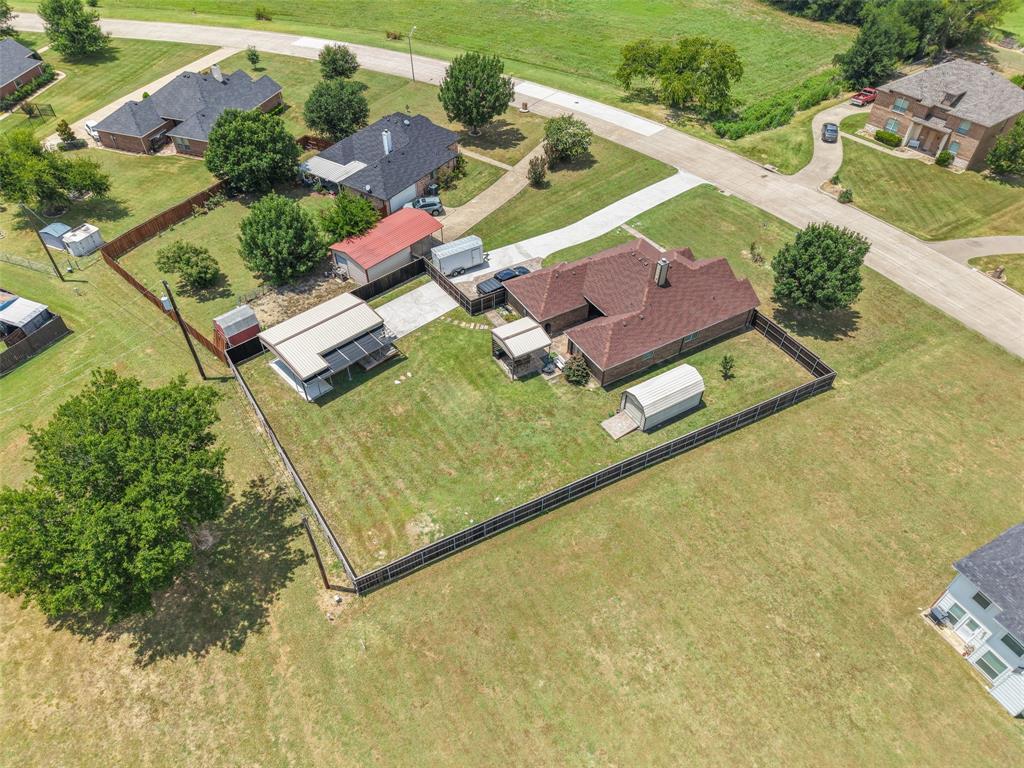 412 Kings Creek Drive Property Photo 30