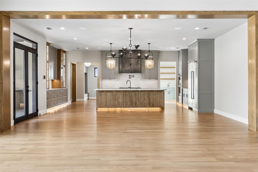 1402 Clydesdale Road Property Photo 11