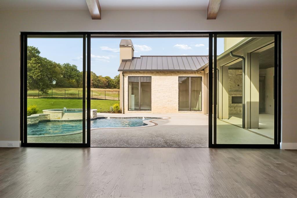 1402 Clydesdale Road Property Photo 14