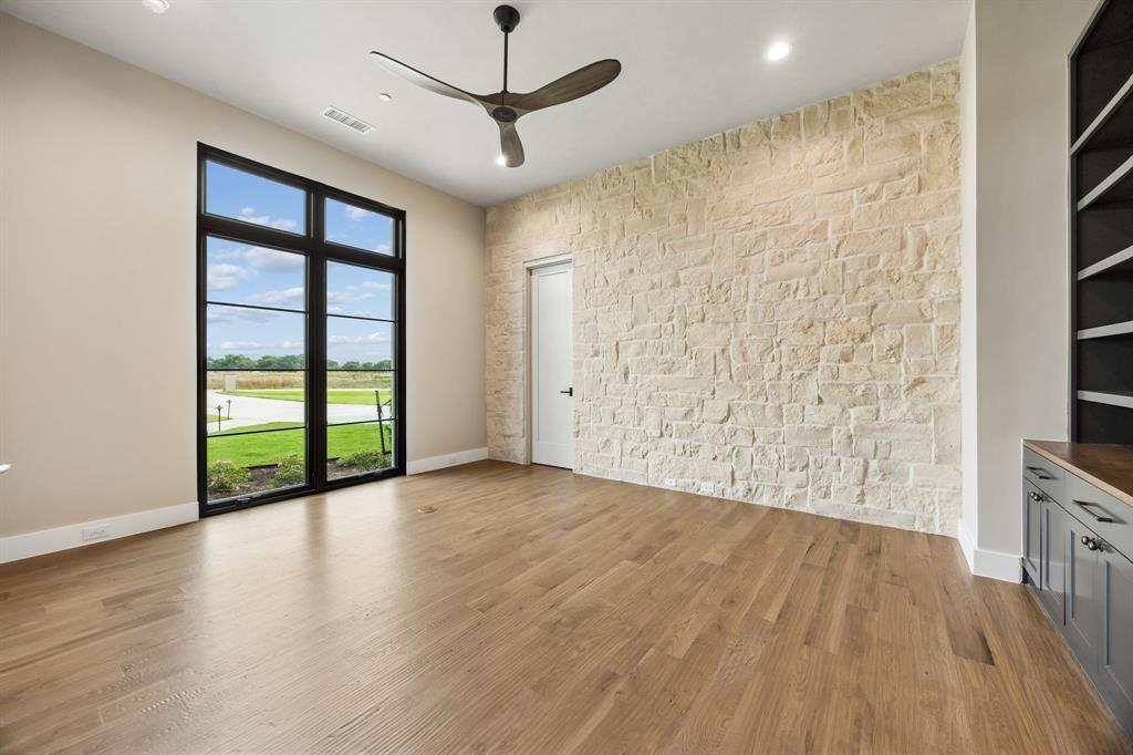 1402 Clydesdale Road Property Photo 17