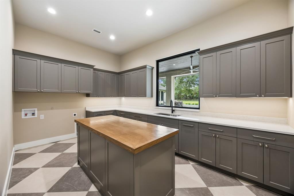 1402 Clydesdale Road Property Photo 27