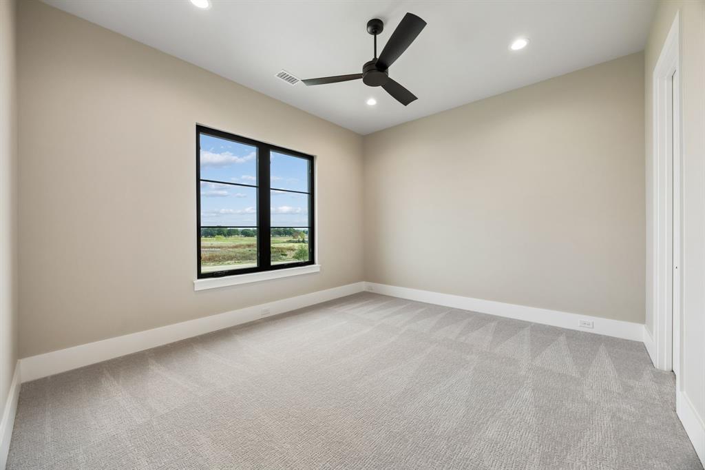 1402 Clydesdale Road Property Photo 28
