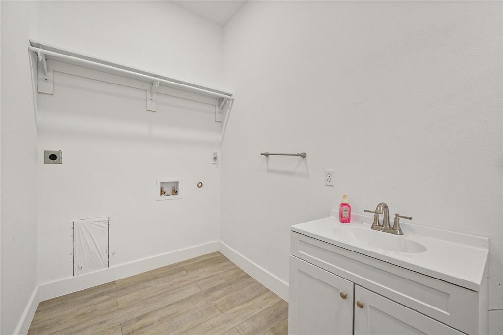 1414 W 2nd Avenue Property Photo 31