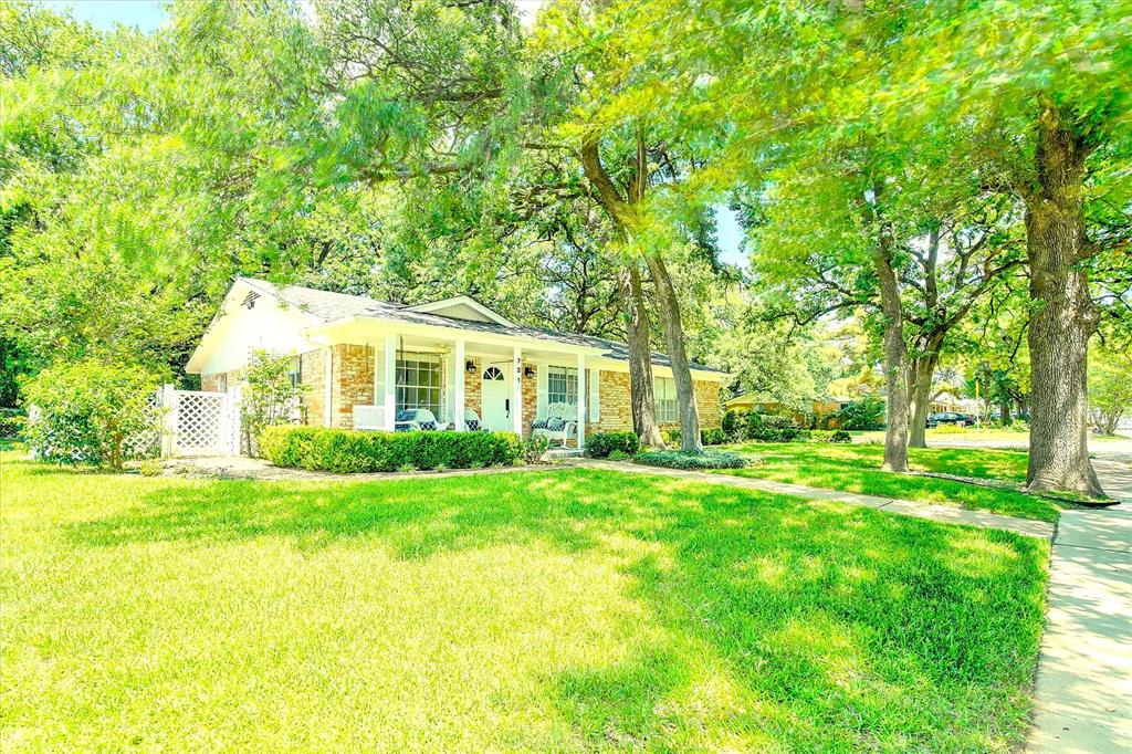 721 Fouts Drive Property Photo 1