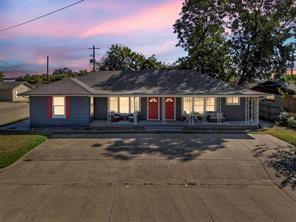 201 S Jones Street Property Photo 1