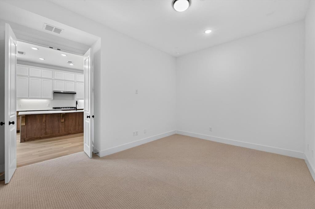 4444 Lamplights Drive Property Photo 19