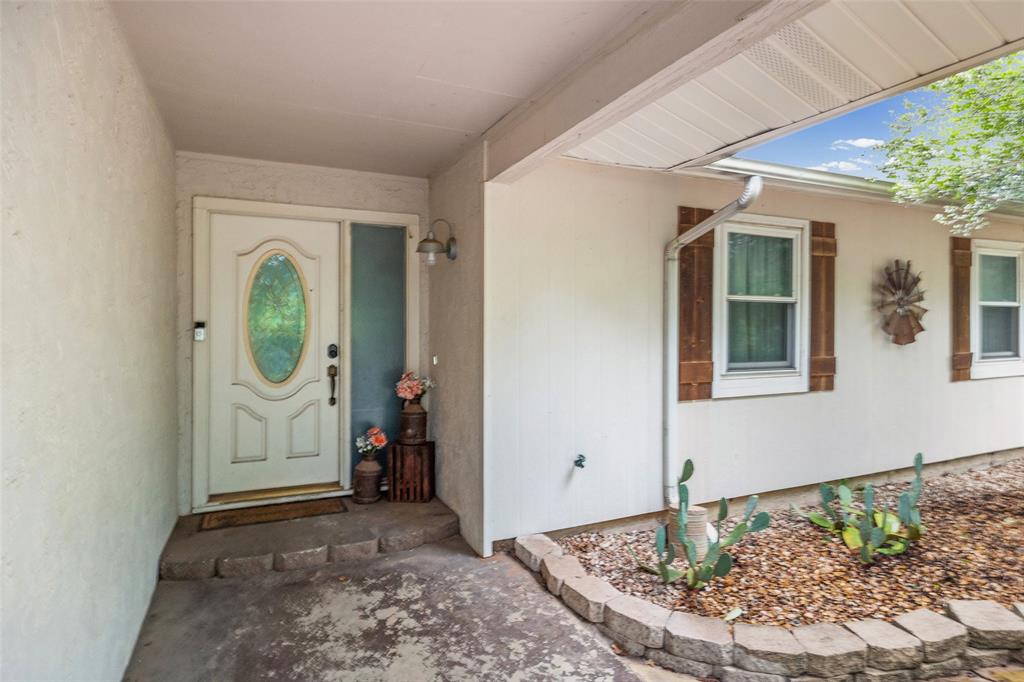 4111 Davis Road Property Photo 4