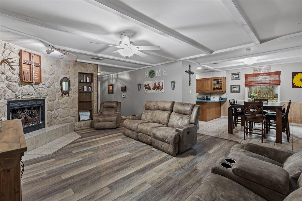 4111 Davis Road Property Photo 7