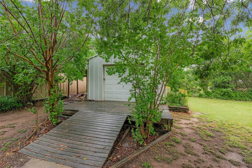 4111 Davis Road Property Photo 29