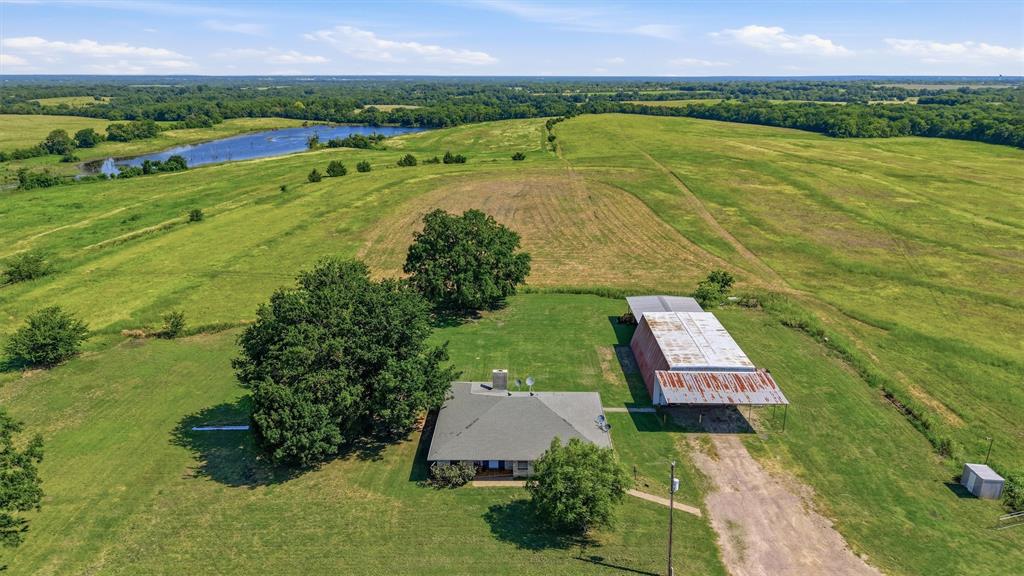 976 County Road 4070 Property Photo 9