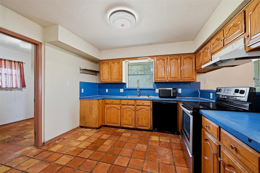 976 County Road 4070 Property Photo 20