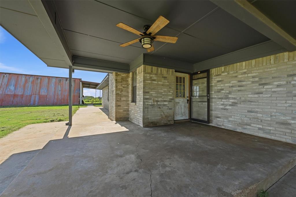 976 County Road 4070 Property Photo 22