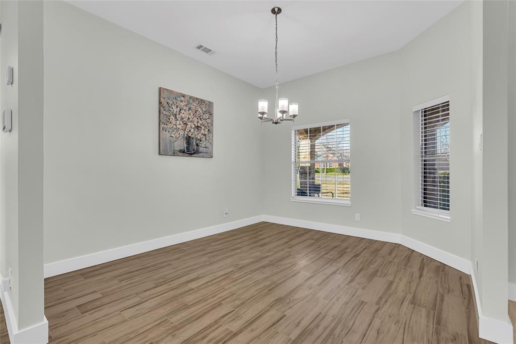 563 Lakeside Drive Property Photo 10