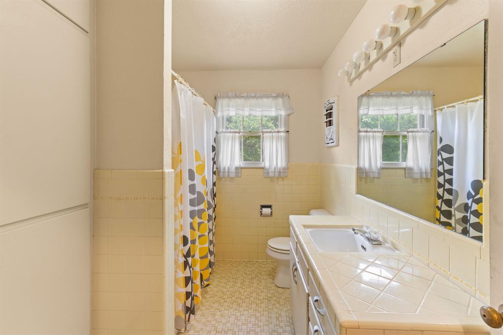609 Oakhill Drive Property Photo 15