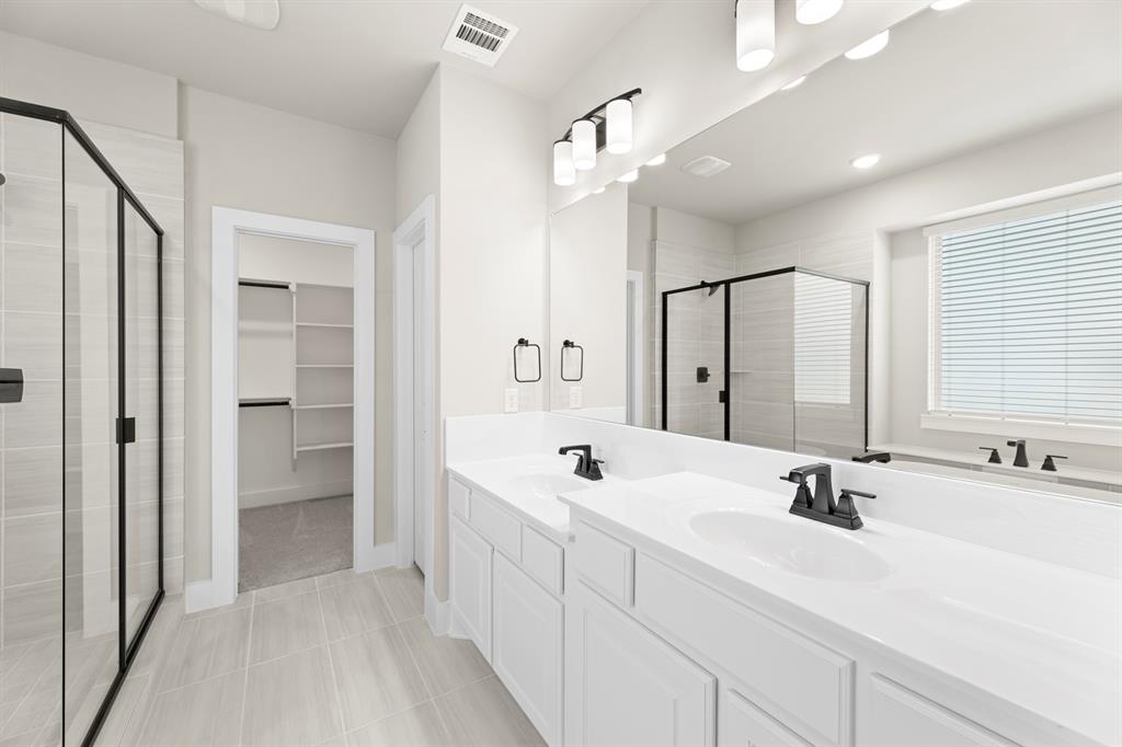 3108 Summer Rain Lane Property Photo 16