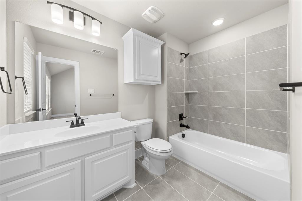 3108 Summer Rain Lane Property Photo 23