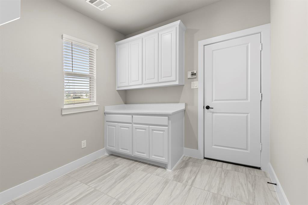 3108 Summer Rain Lane Property Photo 24