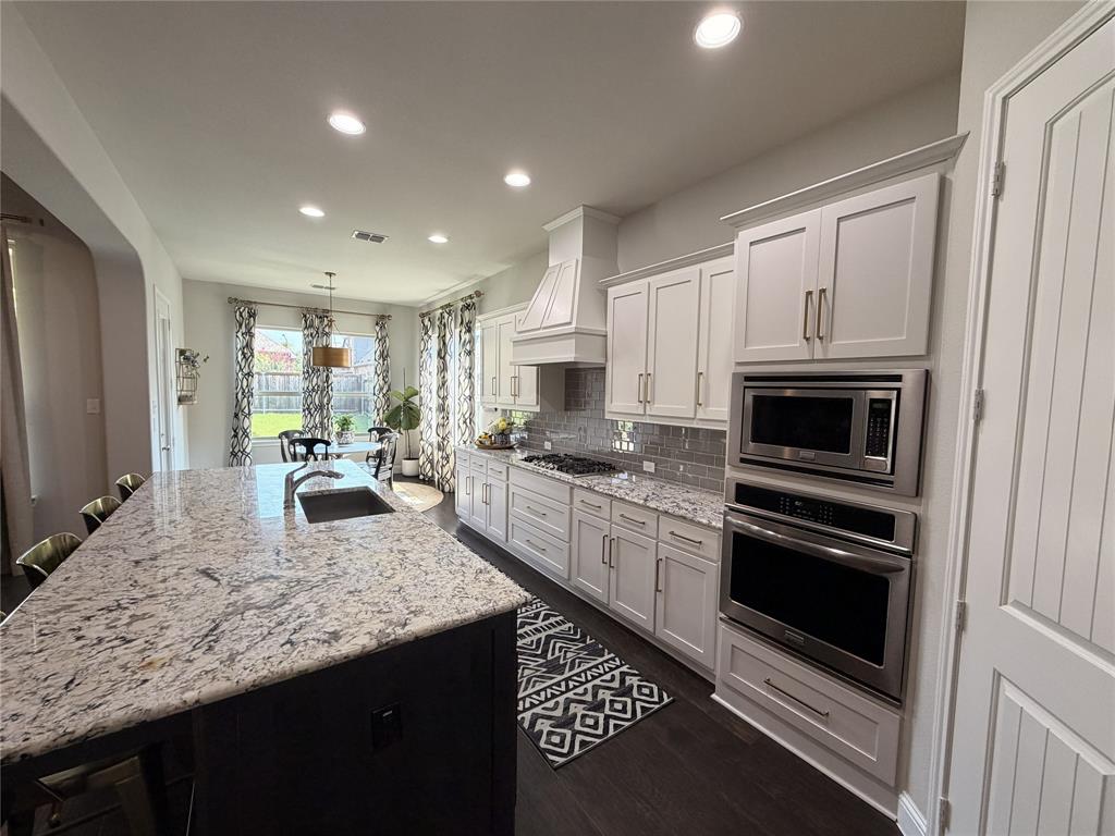 10316 Colina Drive Property Photo 9