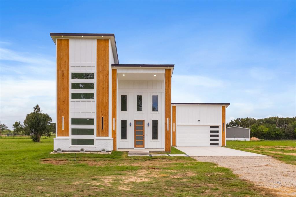 180 Rs County Road 2245 Property Photo 1