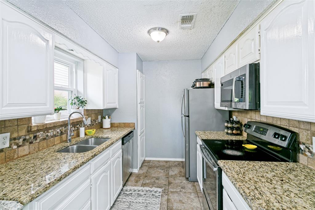 6520 Constitution Drive Property Photo 7
