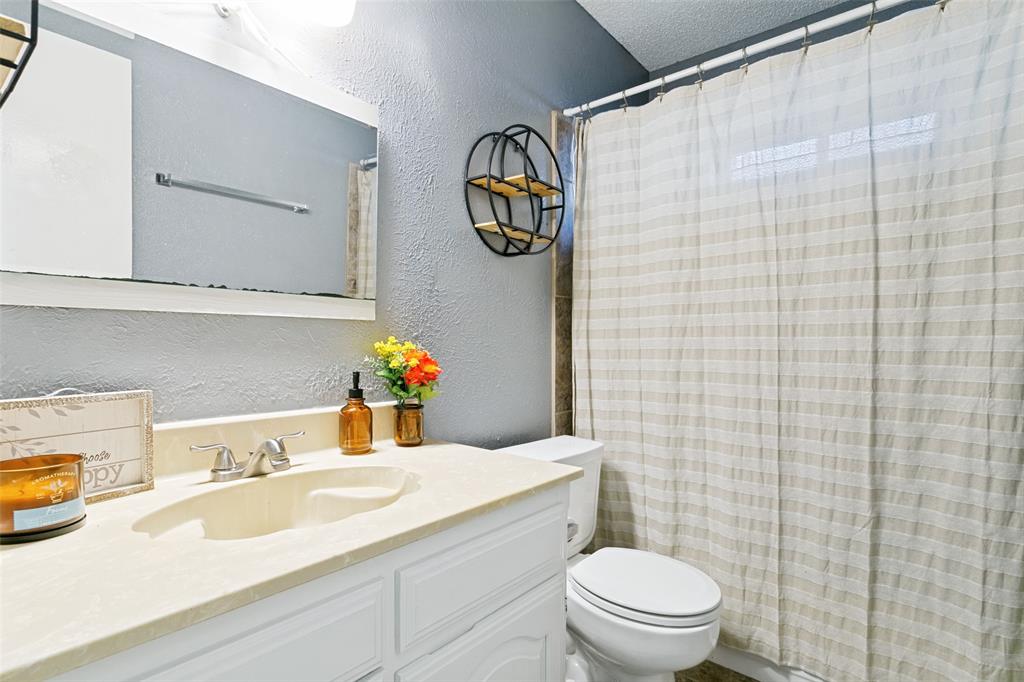 6520 Constitution Drive Property Photo 11
