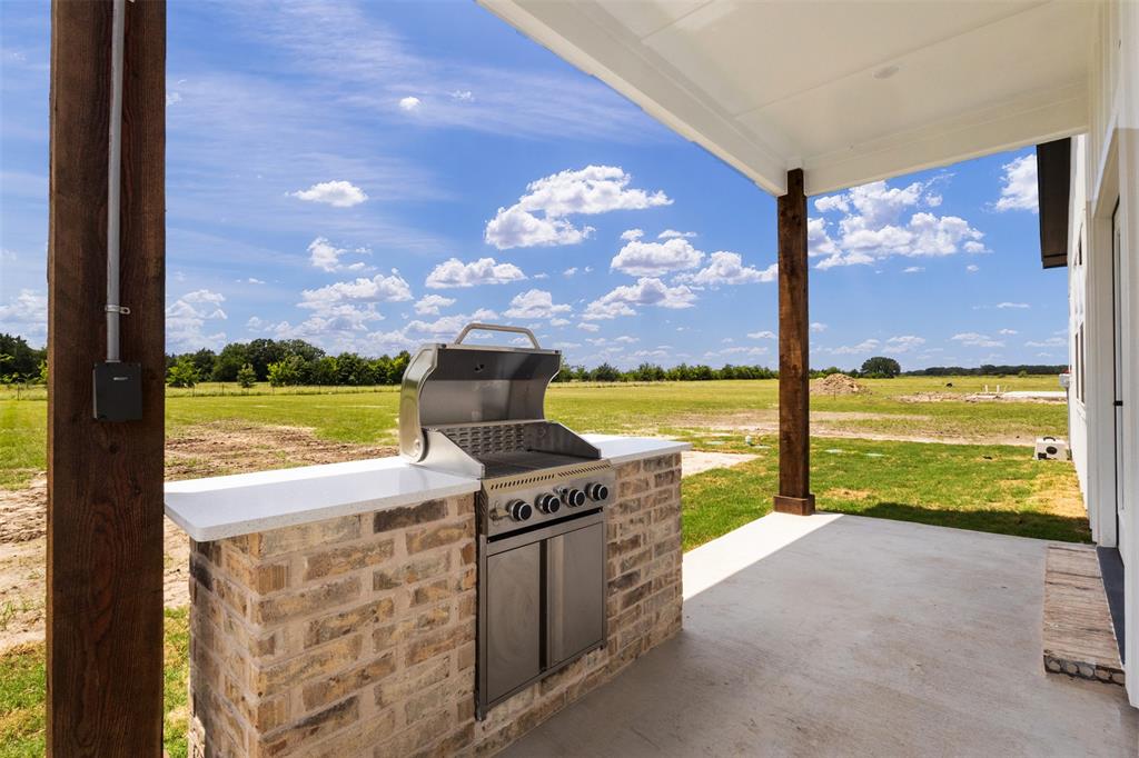 5522 County Road 3521 Property Photo 5