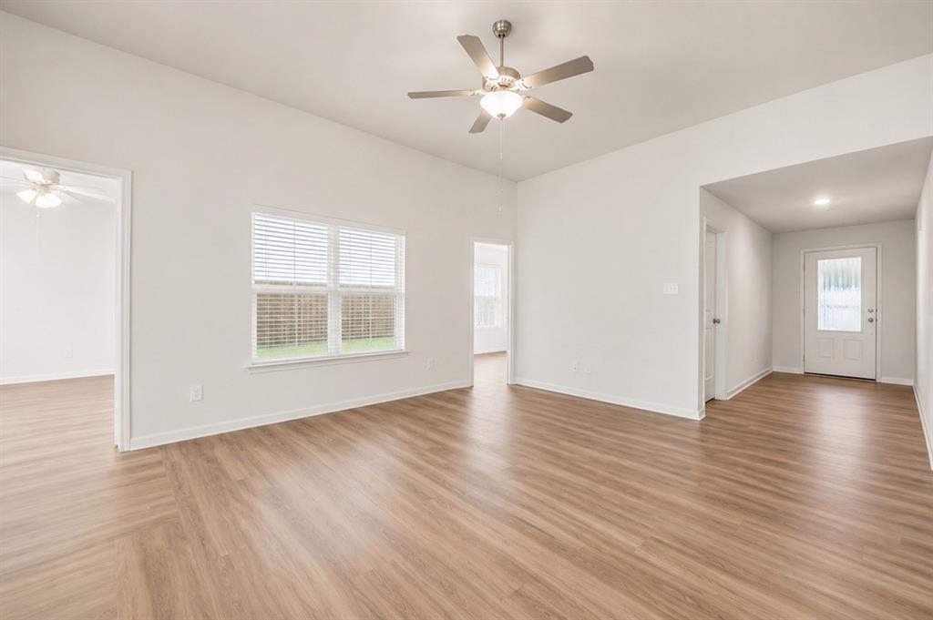 309 Donna Drive Property Photo 4