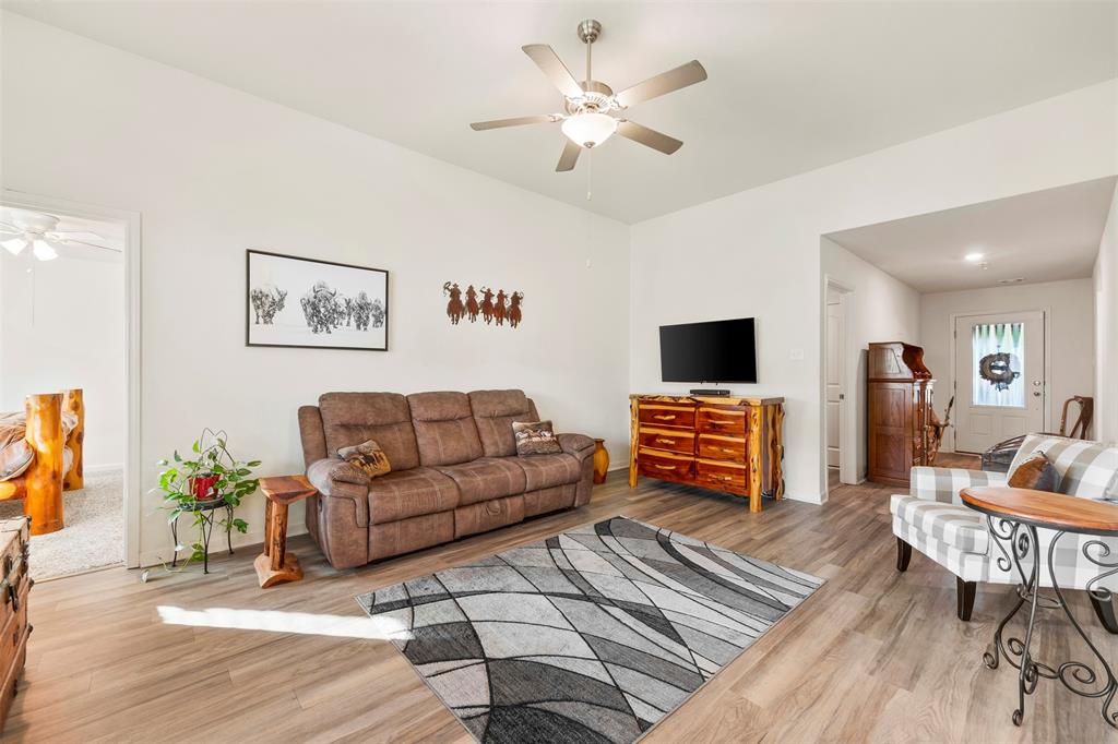 309 Donna Drive Property Photo 6