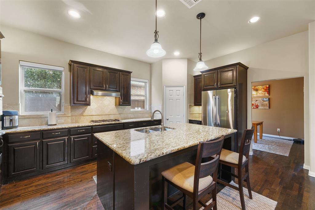 10082 Drawbridge Drive Property Photo 6