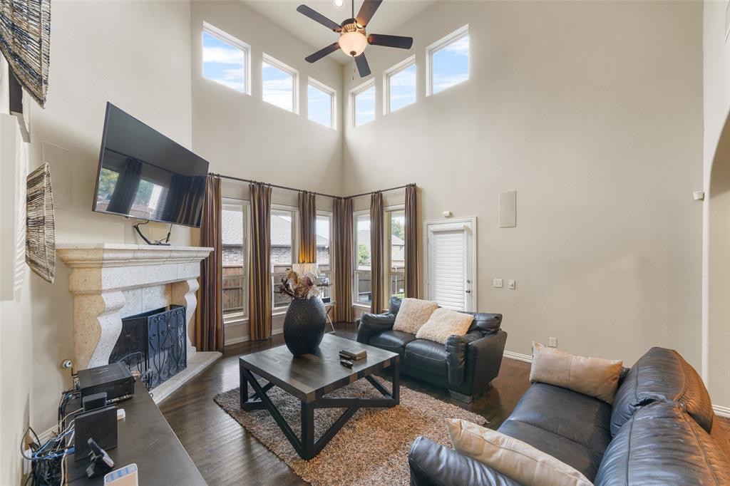 10082 Drawbridge Drive Property Photo 11