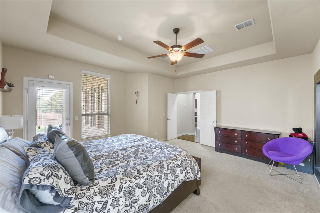 10082 Drawbridge Drive Property Photo 15