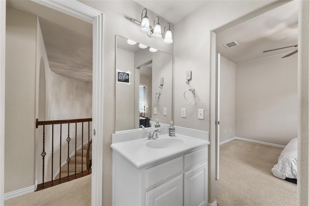 10082 Drawbridge Drive Property Photo 29