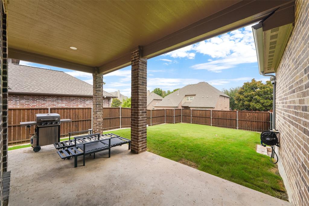 10082 Drawbridge Drive Property Photo 30