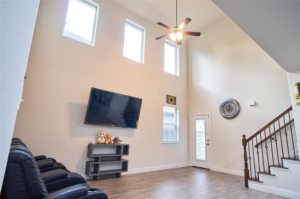 6029 Wildflower Way Property Photo 7