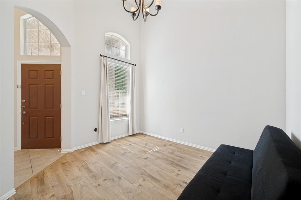 13248 Cottage Grove Drive Property Photo 6