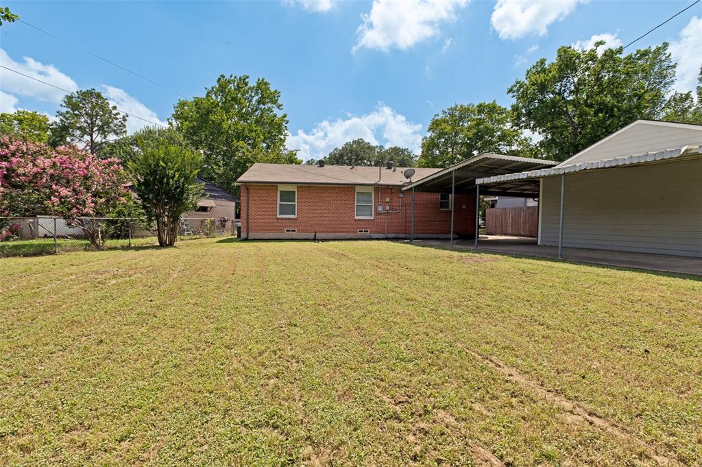 219 Harman Street Property Photo 23