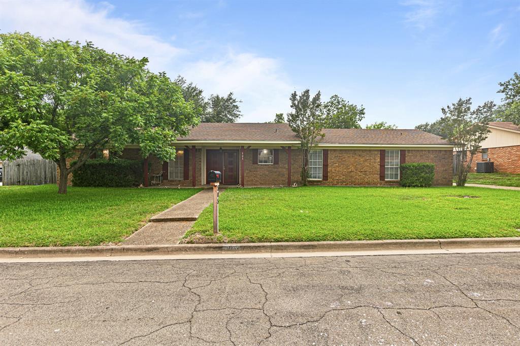 505 Pinewood Lane Property Photo 1