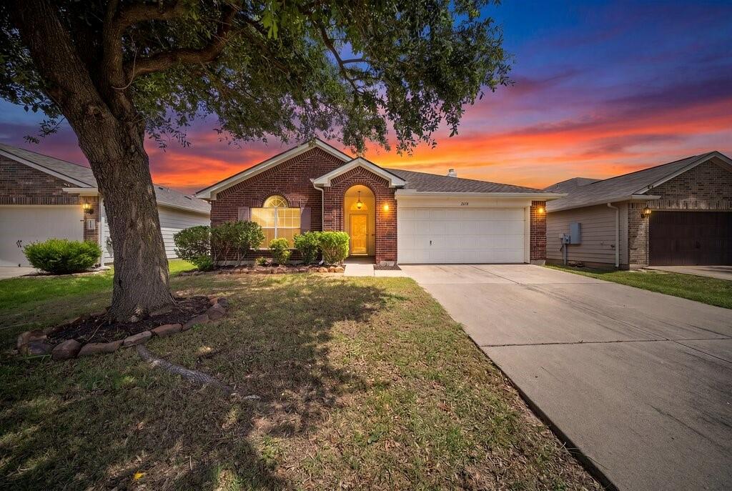 2018 Hickory Trail Property Photo 1
