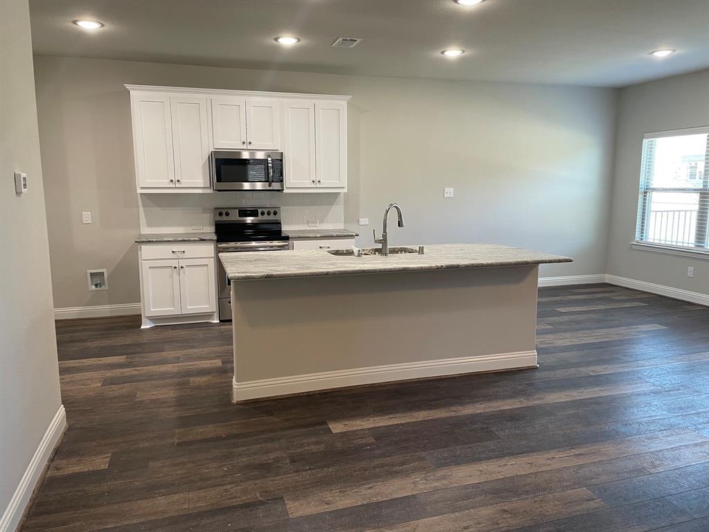 6810 Jade Drive Property Photo 4