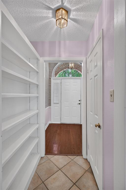 2204 Middle Creek Boulevard Property Photo 4
