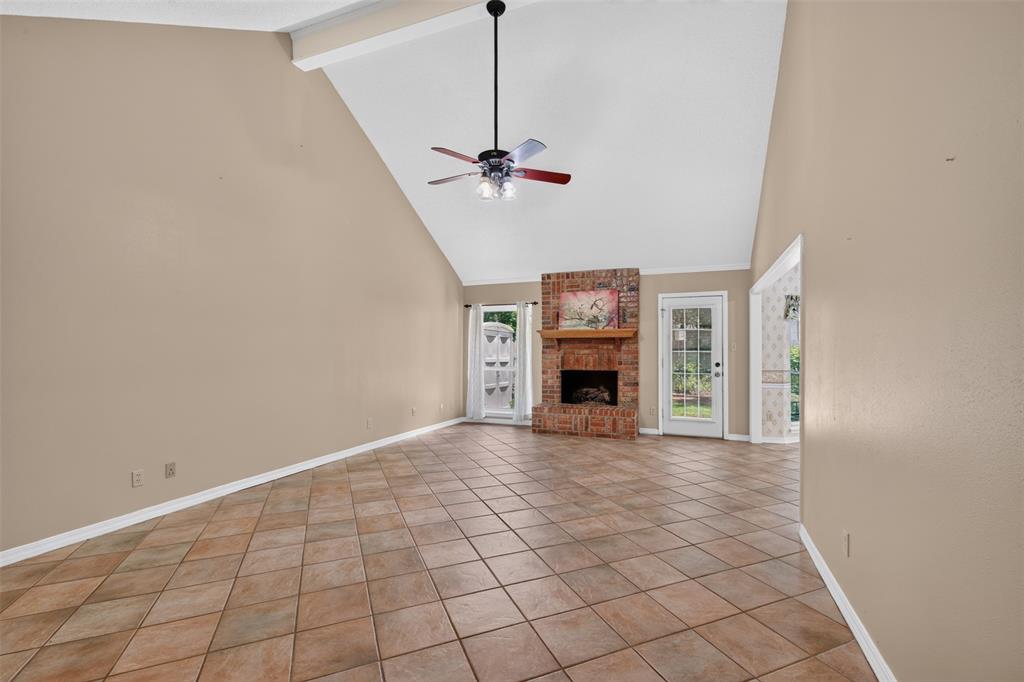 2204 Middle Creek Boulevard Property Photo 6