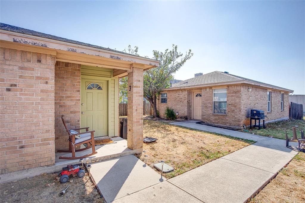 121 Cambridge Drive Property Photo 1