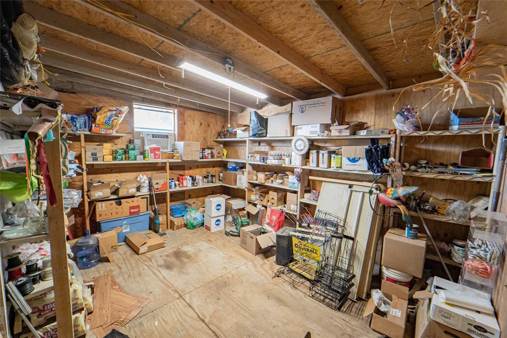 105 S Us Highway 183 Property Photo 13