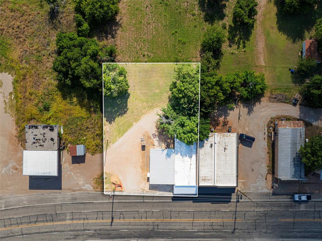 105 S Us Highway 183 Property Photo 28