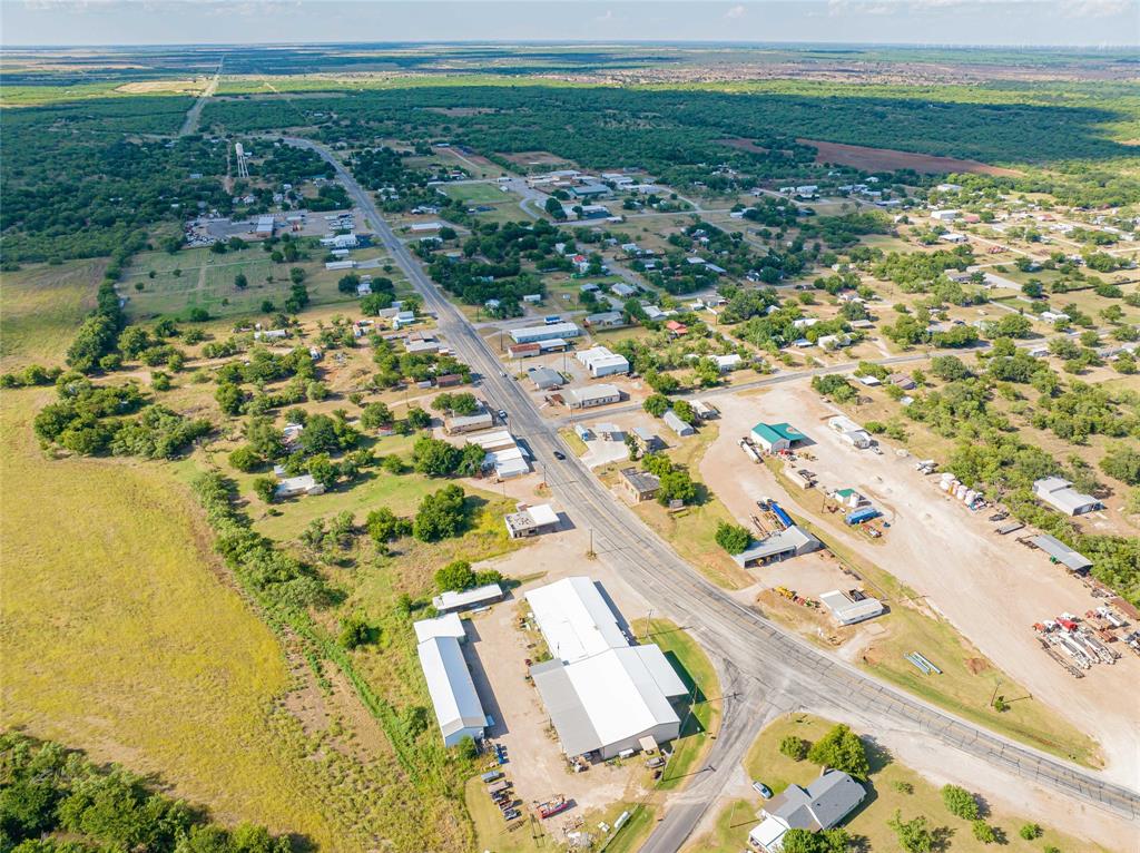105 S Us Highway 183 Property Photo 30
