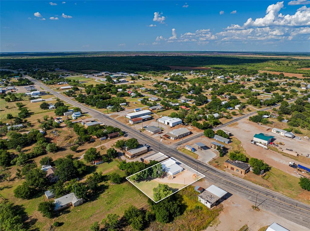 105 S Us Highway 183 Property Photo 33