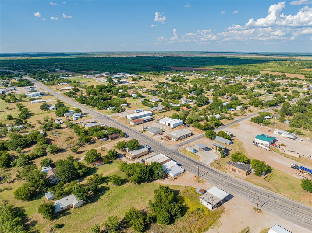105 S Us Highway 183 Property Photo 34